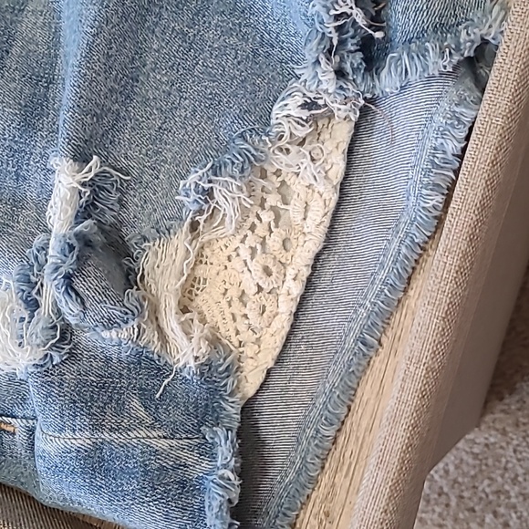 AE Shortie High Rise Shorts Crochet Pockets Size 4 - Picture 4 of 10
